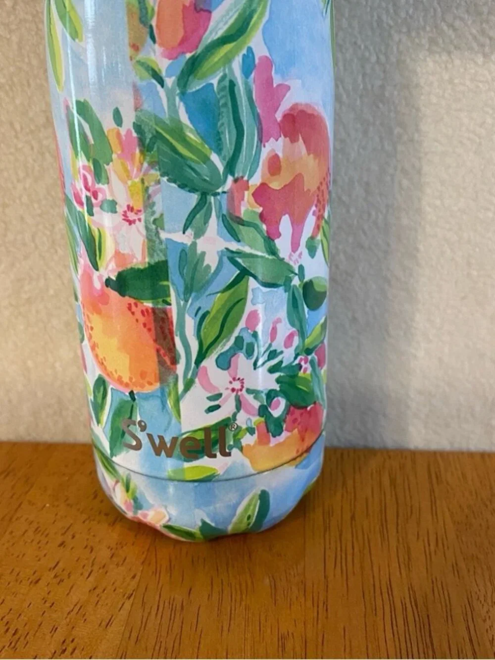 NWT Lilly Pulitzer x Starbucks x S'well 17oz metal bottle Fresh Squeezed